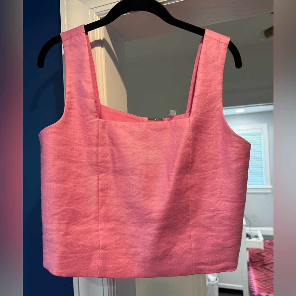NWOT Elie Tahari pink button back top M